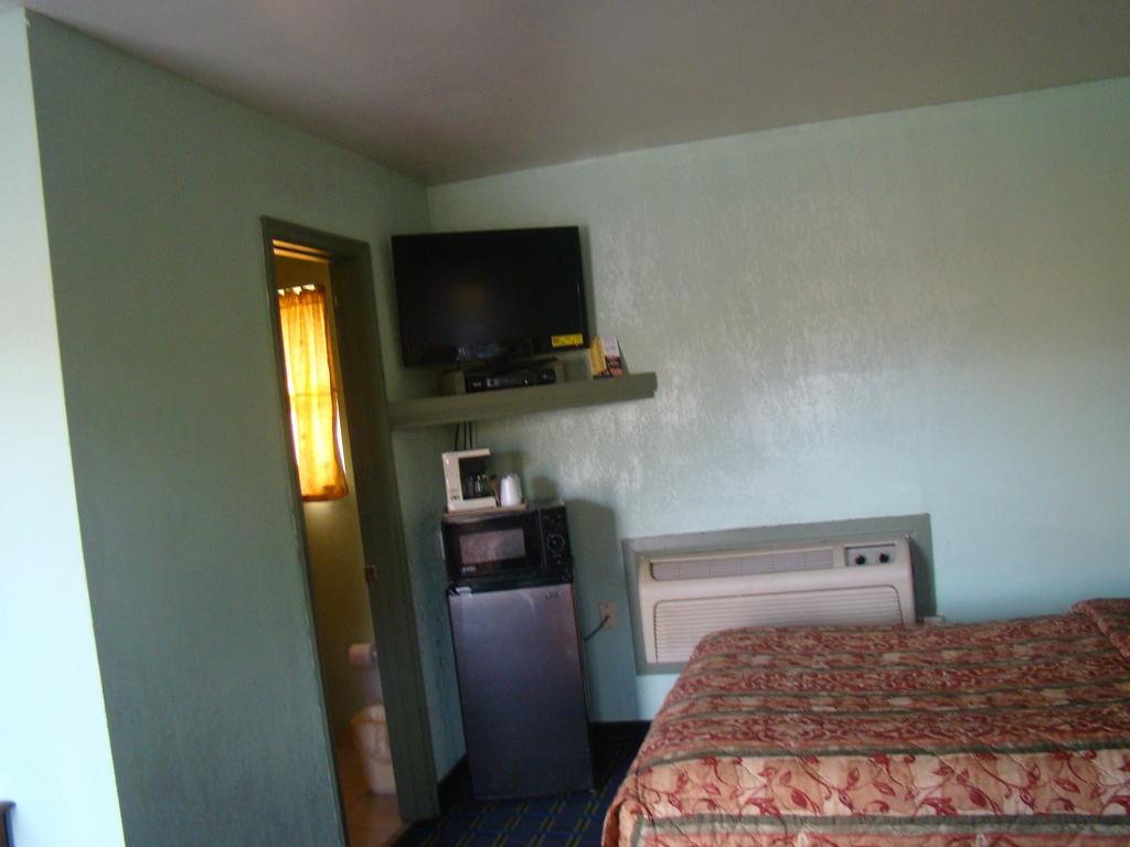 Budget Inn Mount Airy ภายนอก รูปภาพ